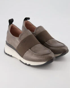 Hispanitas Kristen In Grau