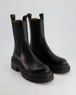 Konstantin Starke Elea In Schwarz