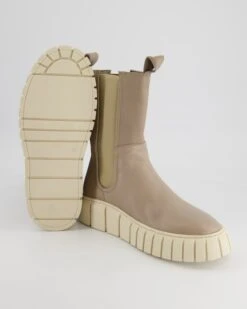 Andrea Sabatini Basement In Beige 4 Andrea Sabatini Basement In Beige -Tretter Geschaft T 29050000029 pic12