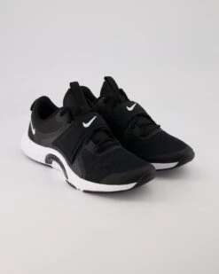 Nike W Renew In-Season TR In Schwarz