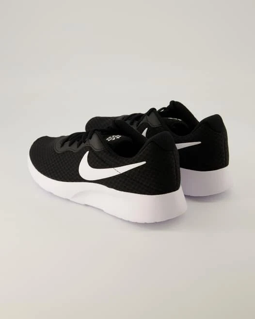 Nike Nike Tanjun in Schwarz Nike Nike Tanjun In Schwarz -Tretter Geschaft T 65110400157 pic3