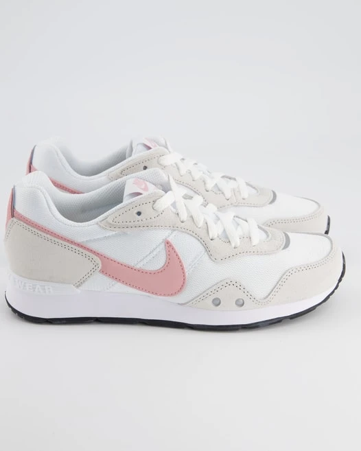 Nike WMNS NIKE VENTURE RUNNER in Weiß Nike WMNS NIKE VENTURE RUNNER In Weiß -Tretter Geschaft T 65120400078 pic2